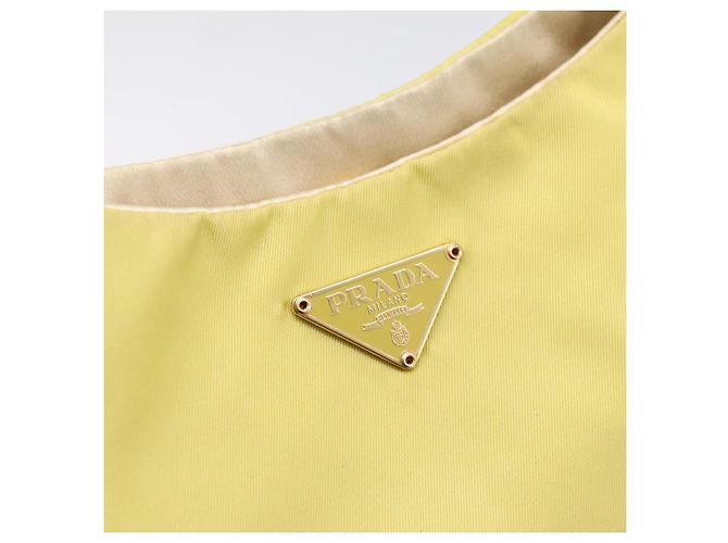 Borsa a Tracolla con Catena PRADA Nylon Giallo Tono Oro Auth 198491A - vista 14