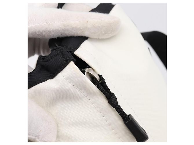 CHANEL Sport-Getränkehalter Nylon White Black CC Auth ka5764A Schwarz Weiß - Ansicht 16