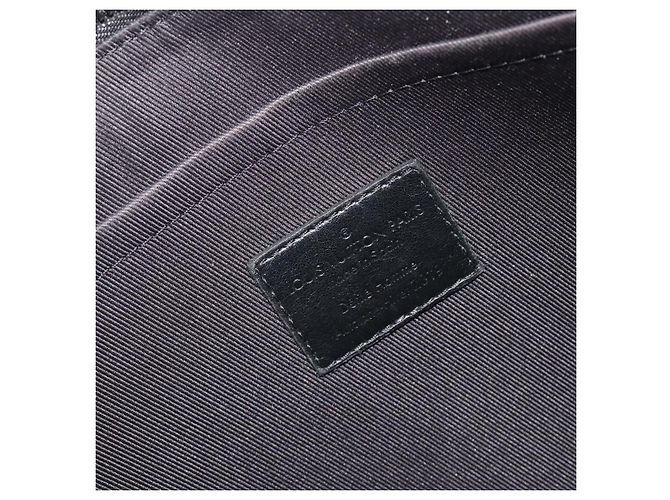 LOUIS VUITTON taiga rainbow Chain Pochette A4 Bag Black M30347 LV Auth 195606A Nero - vista 15