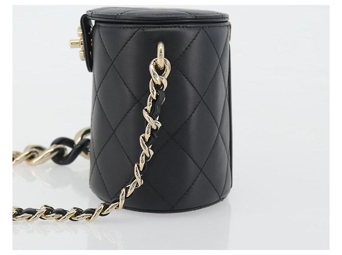 CHANEL Matelasse Chain Shoulder Vanity Bag aus schwarzem Lammleder CC Auth 198651SAM - Ansicht 4