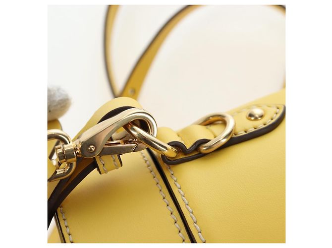 Borsa a mano Miu Miu in pelle 2way Giallo Oro Auth 195501V D'oro - vista 18