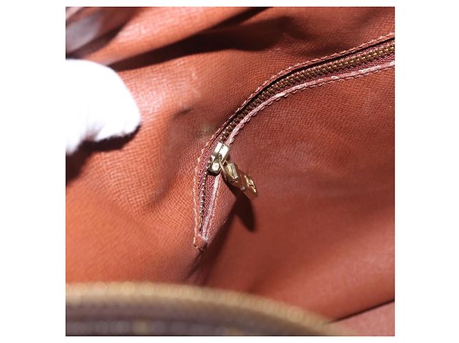 LOUIS VUITTON Monogram Boulogne 35 Shoulder Bag M51260 LV Auth 198363 Monogramma - vista 19