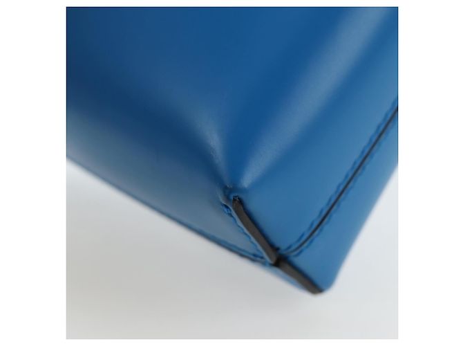 Pouch Salvatore Ferragamo Gancini in pelle blu e argento Auth 195518M - vista 14