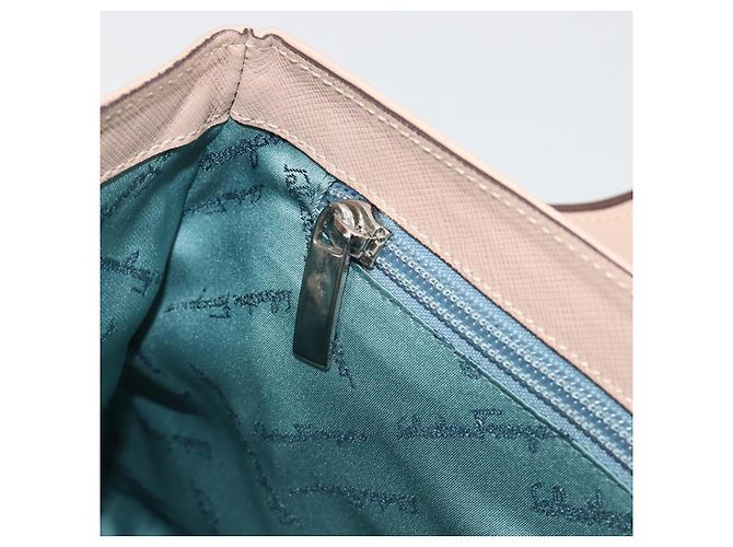 Borsa Salvatore Ferragamo Gancini in pelle beige argento Auth 197508A - vista 21