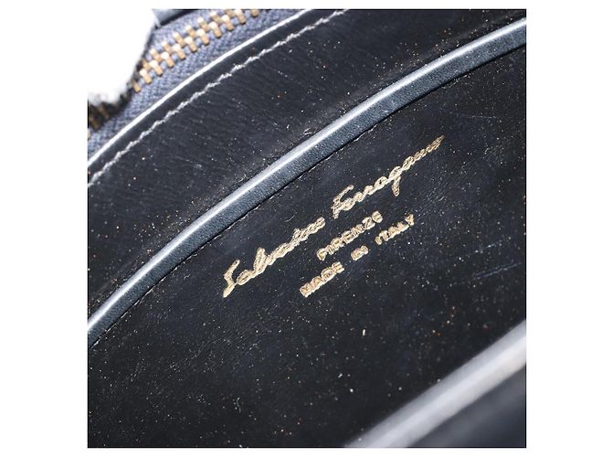 Borsa a tracolla Salvatore Ferragamo in pelle nera e oro Auth 197141 Nero D'oro - vista 16