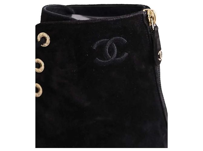 Stivali stringati Chanel in camoscio nero - vista 4