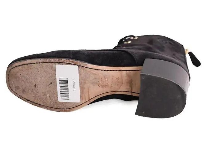 Stivali stringati Chanel in camoscio nero - vista 5