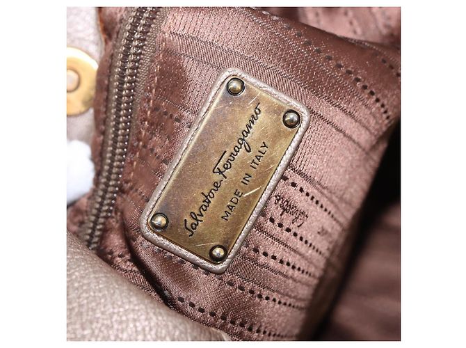 Borsa Salvatore Ferragamo Vala in pelle 2way Champagne Gold Auth 196633A D'oro - vista 17