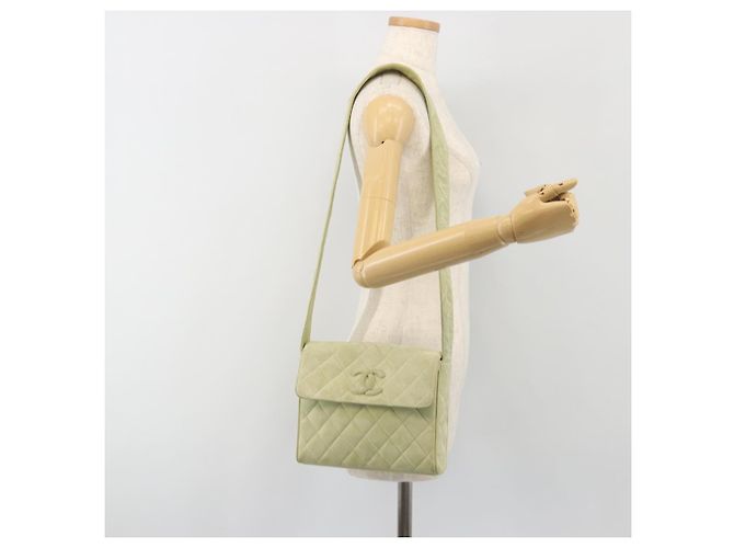 Borsa a tracolla CHANEL Matelassé in camoscio verde con CC tono oro Auth BA14888A - vista 25