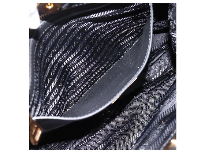 Borsa Tote PRADA in pelle di vitello Nero Oro Auth am12245SAM D'oro - vista 21