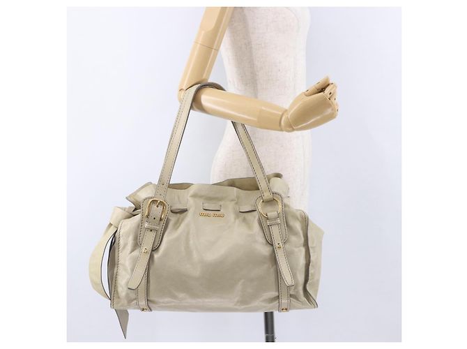 Borsa Tote Miu Miu Vitello Lux Leather Beige Gold Auth 198369M D'oro - vista 22