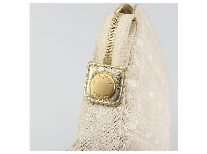 CHANEL Pochette New Travel Line Canvas Gold CC Auth 196660A D'oro - vista 14