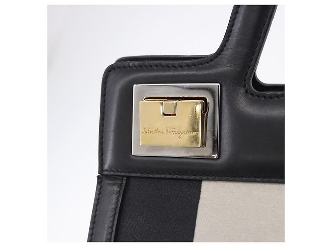 Borsa Salvatore Ferragamo Canvas Black Gold Tone Auth 198496A Nero - vista 14