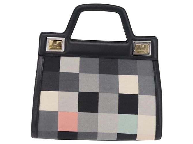 Borsa Salvatore Ferragamo Canvas Black Gold Tone Auth 198496A Nero - vista 2