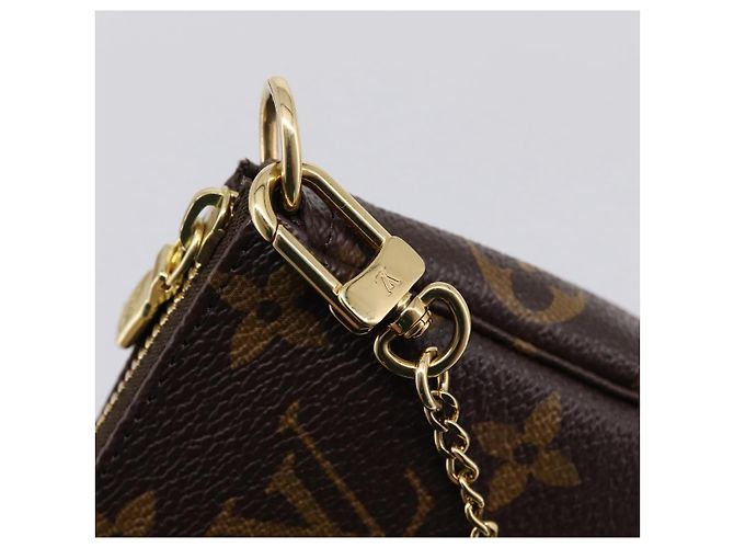 LOUIS VUITTON Vivienne Mini Pochette Accessoires Pouch M68490 LV Auth am12434M Monograma - vista 15