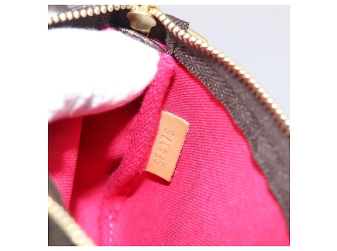 LOUIS VUITTON Vivienne Mini Pochette Accessoires Pouch M68490 LV Auth am12434M Monograma - vista 20