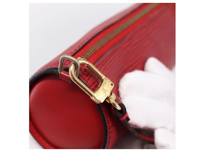 LOUIS VUITTON Epi Soufflot Pouch Accessory Pouch Red LV Auth 194740 Vermelho - vista 14