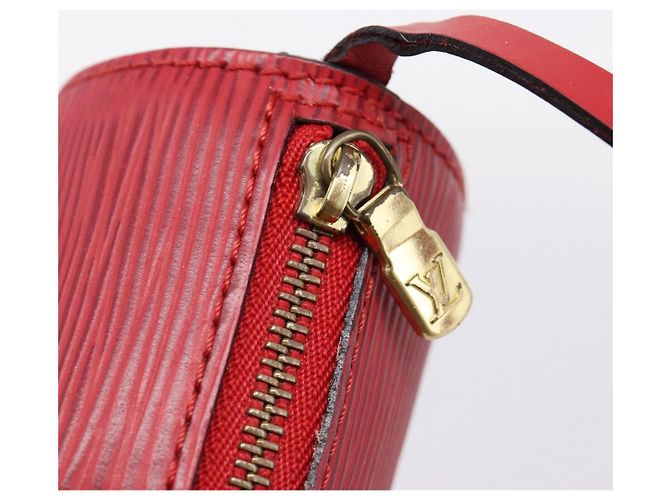 LOUIS VUITTON Epi Soufflot Pouch Accessory Pouch Red LV Auth 194740 Vermelho - vista 15