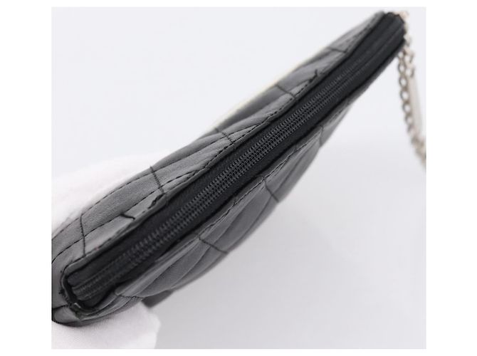 Pouch CHANEL Cambon Line Matelasse in pelle nera con CC argento Auth 197572A Nero - vista 6