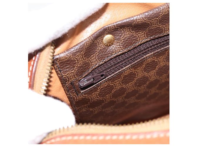 Céline Borsa a mano CELINE Macadam Canvas PVC Leather Brown Gold Auth mr2819 Marrone D'oro - vista 18