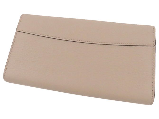 Portafoglio lungo Louis Vuitton Capucines in pelle Taurillon beige - vista 2