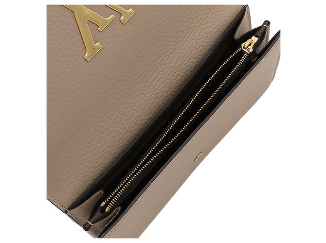 Portafoglio lungo Louis Vuitton Capucines in pelle Taurillon beige - vista 4