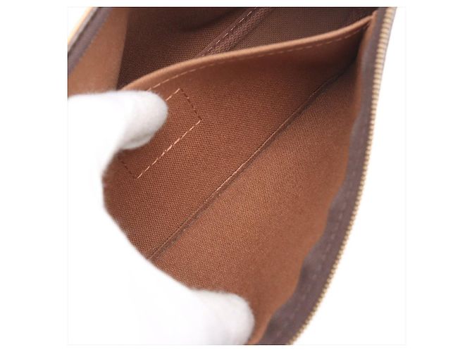 Louis Vuitton Multi Pochette Accessoires Canvas Pouch Crossbody Monogram Marrone - vista 13