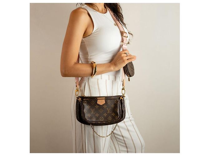 Louis Vuitton Multi Pochette Accessoires Canvas Pouch Crossbody Monogram Marrone - vista 2