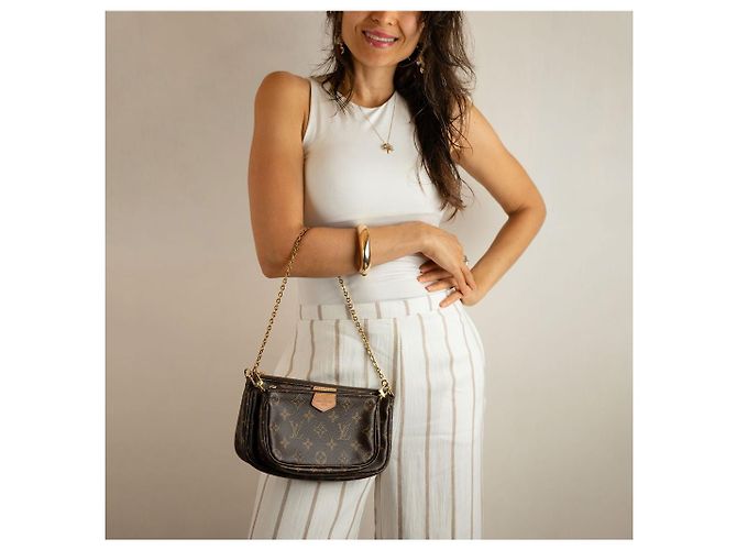Louis Vuitton Multi Pochette Accessoires Canvas Pouch Crossbody Monogram Marrone - vista 5