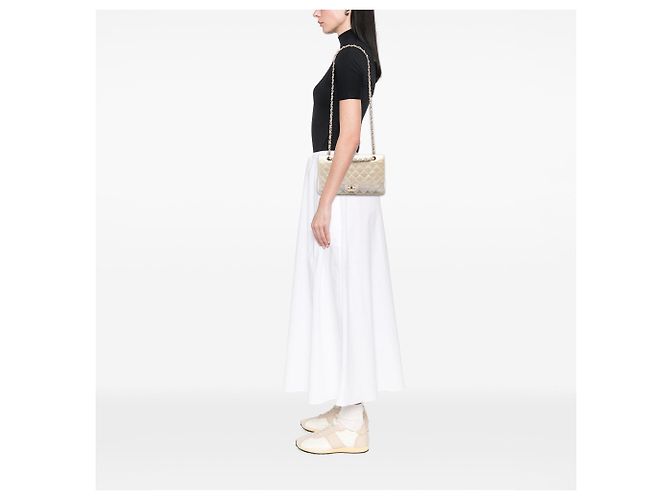 Borsa a tracolla Chanel Medium Classic Double Flap in vitello iridescente oro D'oro - vista 6