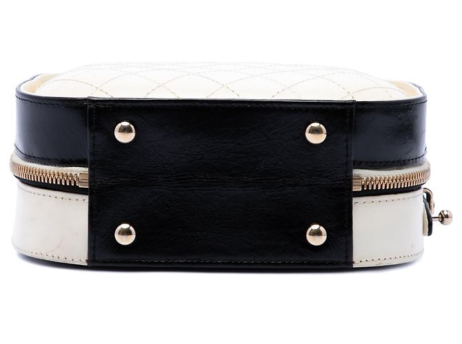 Bolsa Vanity Satchel Chanel Small CC Quilted em couro de bezerro amassado branco - vista 3