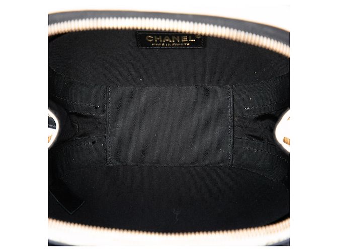Bolsa Vanity Satchel Chanel Small CC Quilted em couro de bezerro amassado branco - vista 4