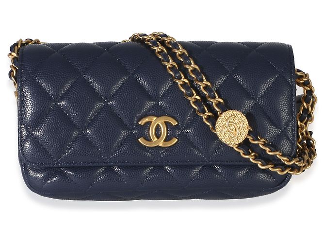 Gabrielle Porta teléfono Chanel Navy Quilted Caviar Twist Your Buttons con cadena Azul - vista 8