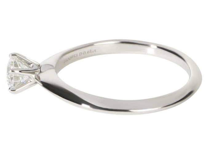 Tiffany & Co. Verlobungsring mit 0.61 ct rundem Brillantschliff-Diamanten - Ansicht 3