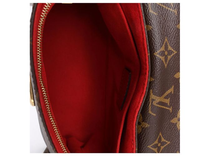 Borsa a tracolla Louis Vuitton Saint Placide Monogram x Taurillon in Brown x Red M43713 Rosso - vista 9