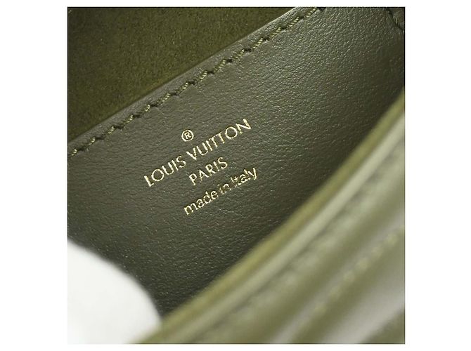 Louis Vuitton New Wave Multi Pochette in pelle matelassé Cachi - vista 4