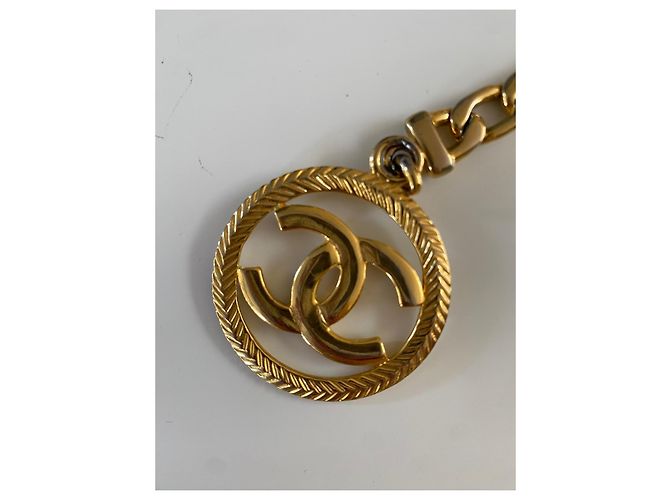 Première Chanel Kettengürtel mit Anhängern Golden - Ansicht 5