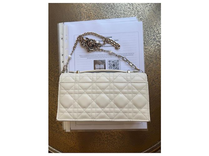 Christian Dior Lady Dior Wallet on Chain Beige - vista 2