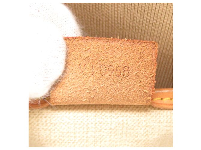 Louis Vuitton Excursion Handbag Brown - view 8