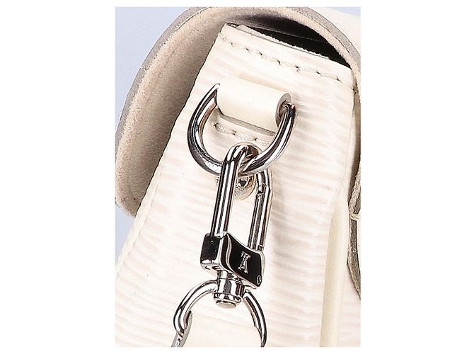 Louis Vuitton Epi Pochette Montaigne Handtasche Aus weiß - Ansicht 10
