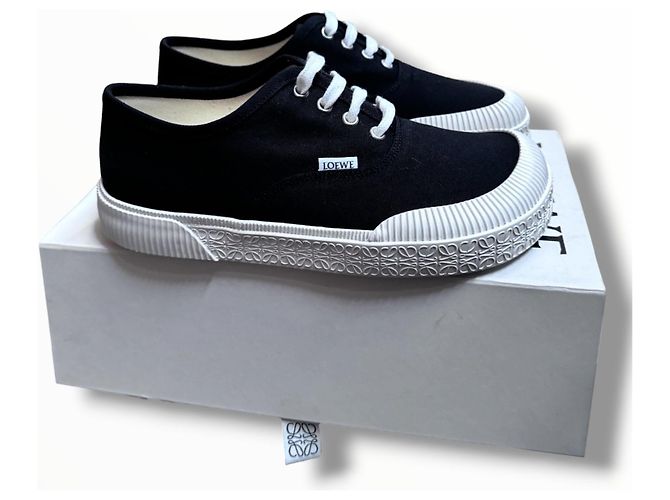 Loewe Sneaker aus schwarzem Canvas mit weißer Gummisohle - Ansicht 20