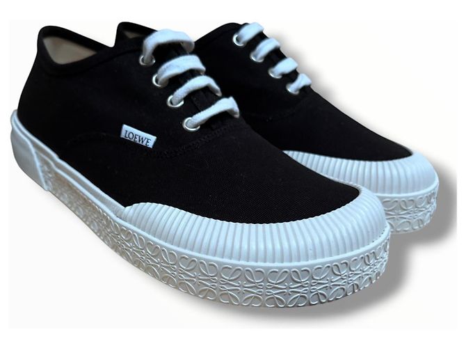 Loewe Sneaker aus schwarzem Canvas mit weißer Gummisohle - Ansicht 3