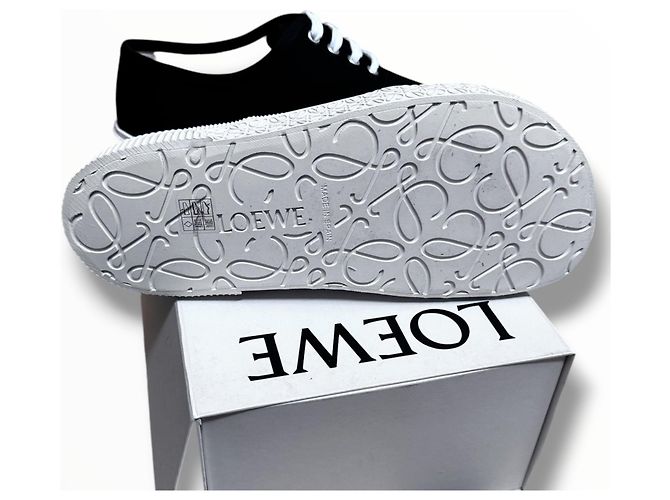 Loewe Sneaker aus Canvas in Schwarz Weiß - Ansicht 11
