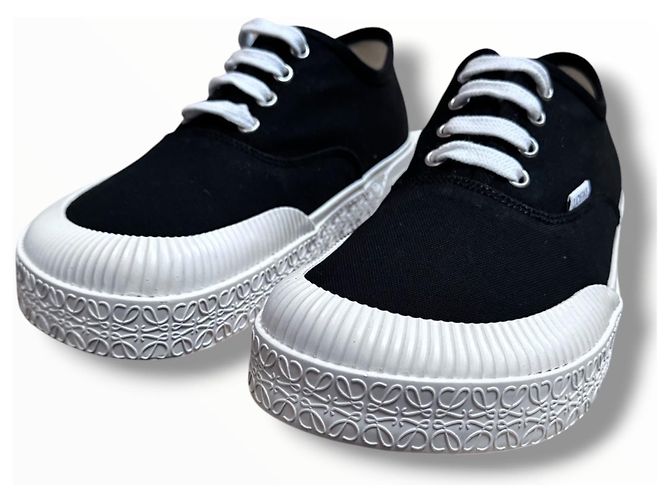 Loewe Sneaker aus Canvas in Schwarz Weiß - Ansicht 14