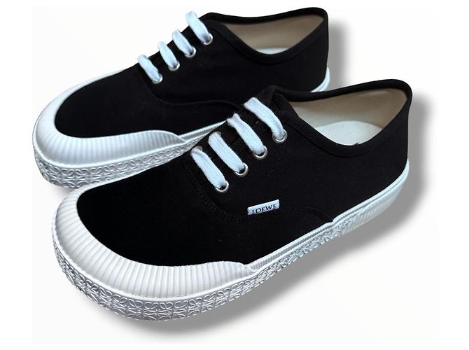 Loewe Sneaker aus Canvas in Schwarz Weiß - Ansicht 15