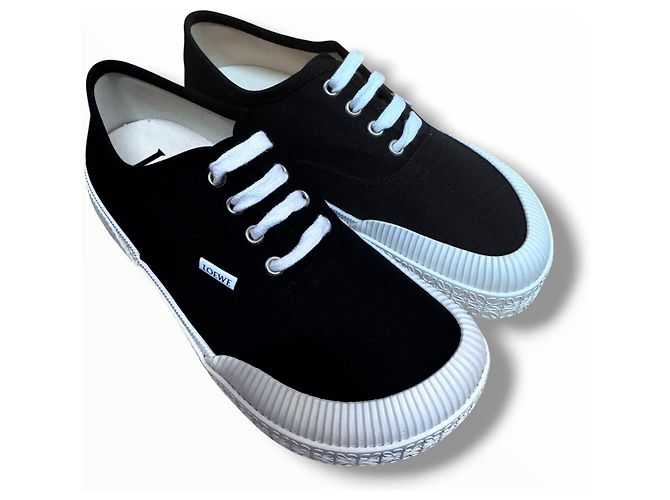 Loewe Sneaker aus Canvas in Schwarz Weiß - Ansicht 16