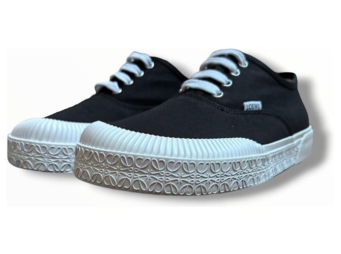 Loewe Sneaker aus Canvas in Schwarz Weiß - Ansicht 19