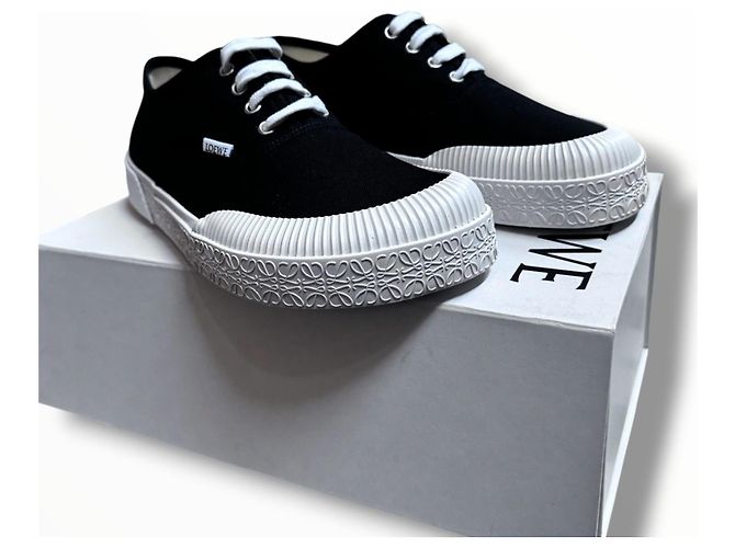 Loewe Sneaker aus Canvas in Schwarz Weiß - Ansicht 7