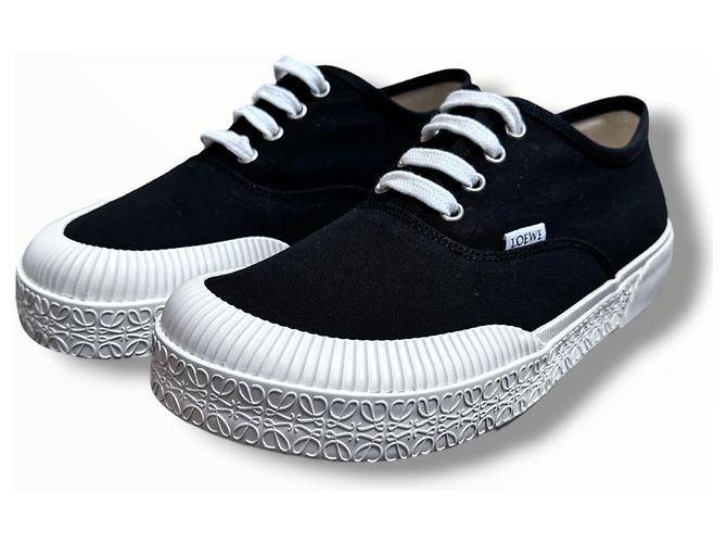 Loewe Sneaker aus Canvas in Schwarz Weiß - Ansicht 9