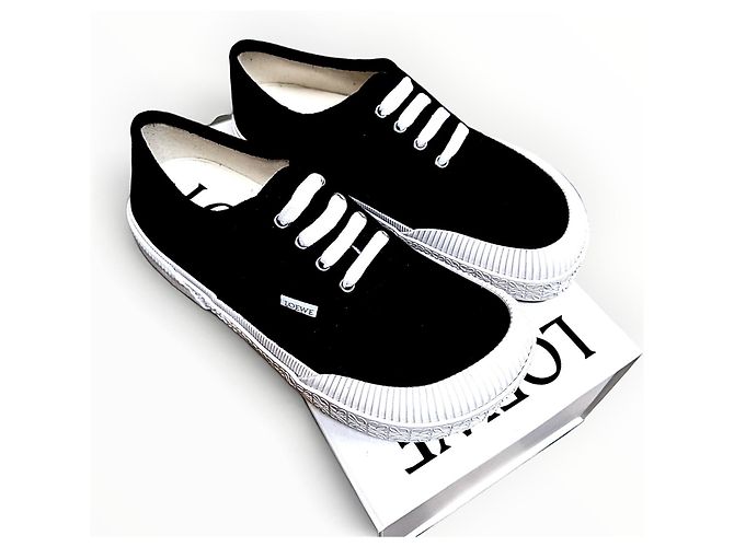 Sneakers Loewe Terra Vulca Lace UP in camoscio nero - vista 13